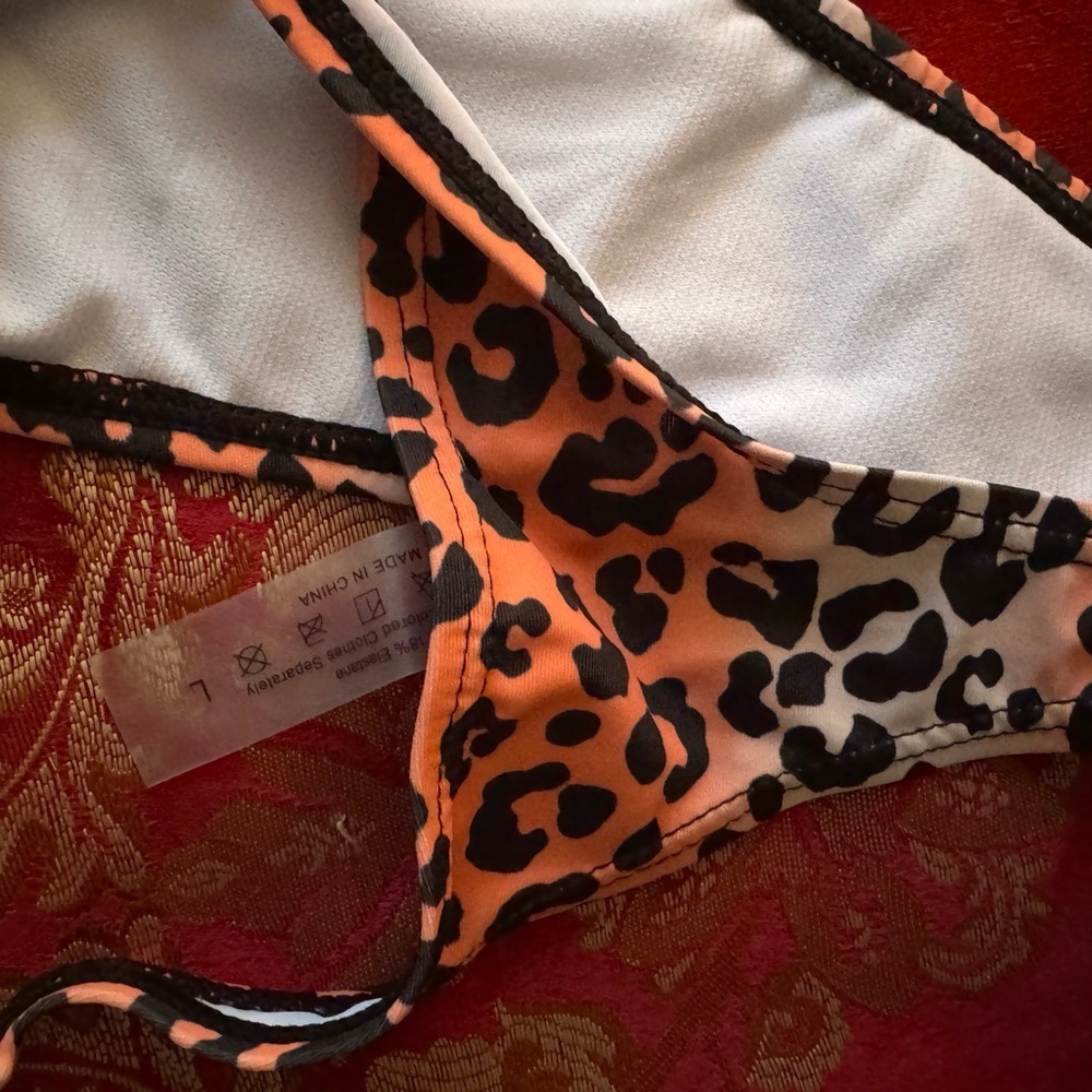 Leopard Print Triangle Bikini Set – Size L - Picture 2 of 4